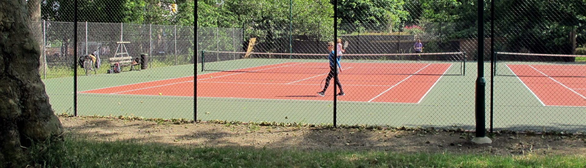 Tennis on Highbury Fields